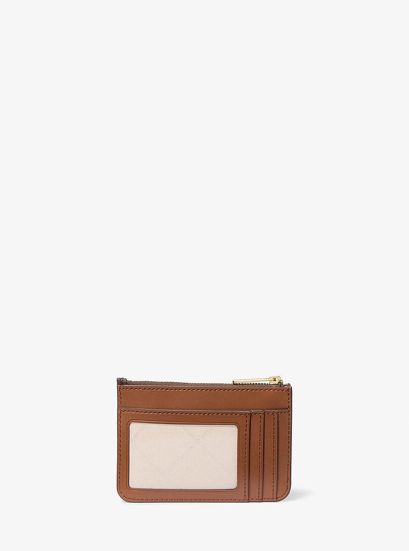 Porta-moedas Michael Kors Jet Set Travel Small Signature Logo Coin Purse, Lona com Logo Signature, cor Marrom, detalhe do material | Original Exports