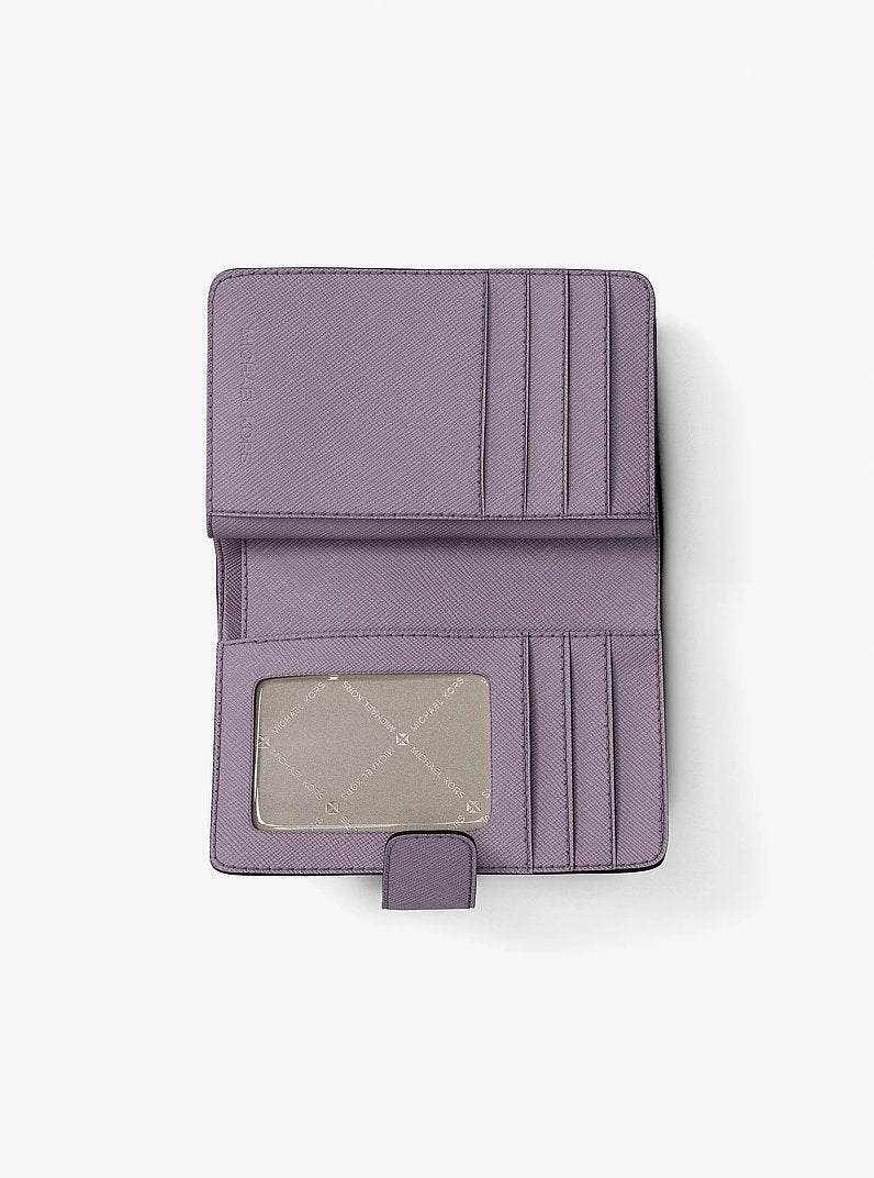 Carteira Michael Kors Medium Saffiano Leather Wallet, Couro Saffiano, cor Lilás, vista lateral | Original Exports