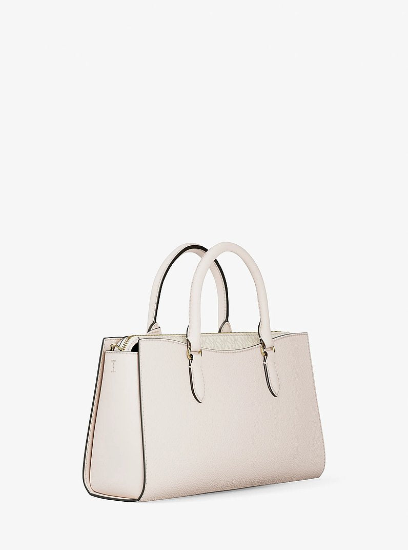 Bolsa Michael Kors Arden Medium Leather Top-Zip Satchel, Couro Pebbled, cor Creme Claro, detalhe do material | Original Exports
