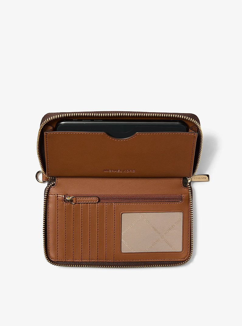Carteira para Celular Michael Kors Jet Set Travel Large Striped Signature Logo Smartphone Wallet, Lona com Logo Signature, cor Marrom Multicolor, vista lateral | Original Exports
