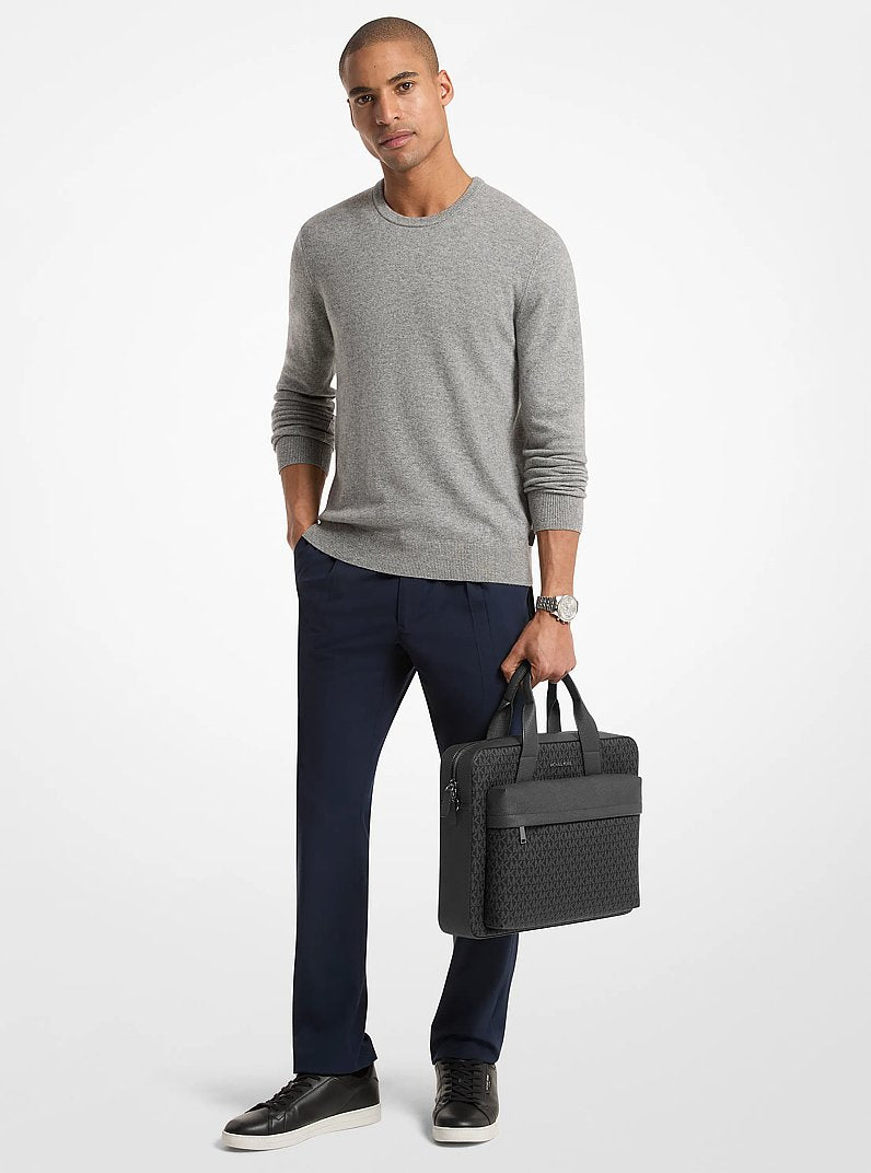 Pasta Michael Kors Pacey Medium Signature Logo Pocket Briefcase, Lona com Logo Signature, cor Preto, detalhe do material | Original Exports