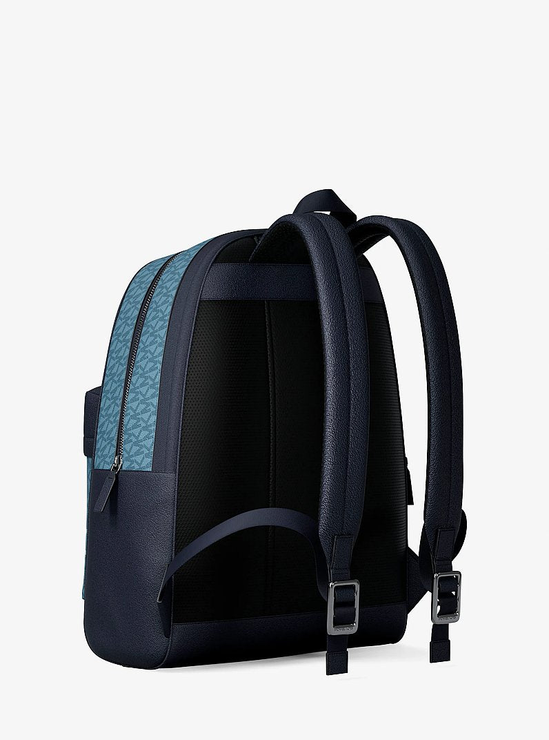 Mochila Michael Kors Pacey Embellished Striped Signature Logo Backpack, Lona com Logo Signature, cor Jeans (Denim), detalhe do material | Original Exports