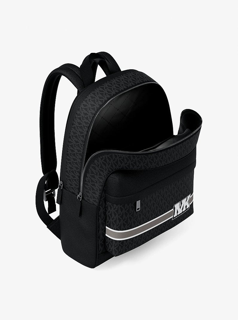 Mochila Michael Kors Pacey Embellished Striped Signature Logo Backpack, Lona com Logo Signature, cor Preto Combo, vista lateral | Original Exports