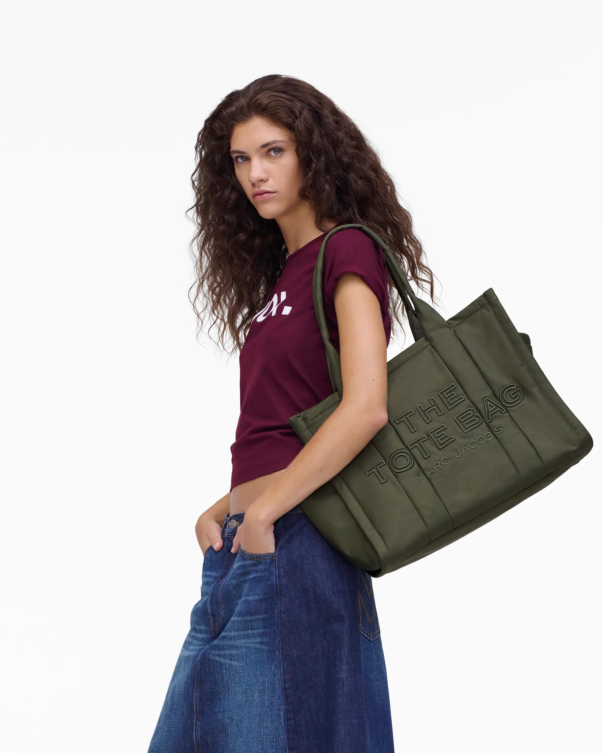 Bolsa Marc Jacobs The Puffy Nylon Large Tote Bag, Nylon acolchoado, cor Verde Militar, vista lateral | Original Exports