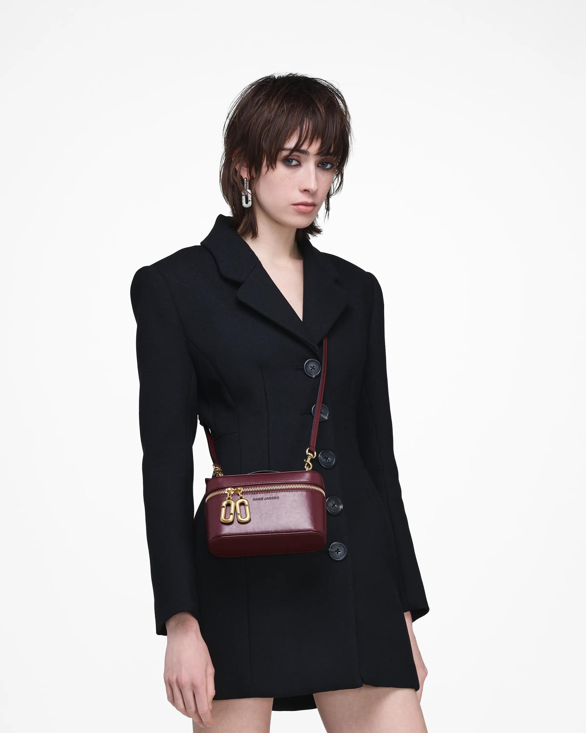 Bolsa Marc Jacobs Scene Vanity Bag, Couro Legítimo Liso, cor Vinho Tinto Escuro, vista lateral | Original Exports