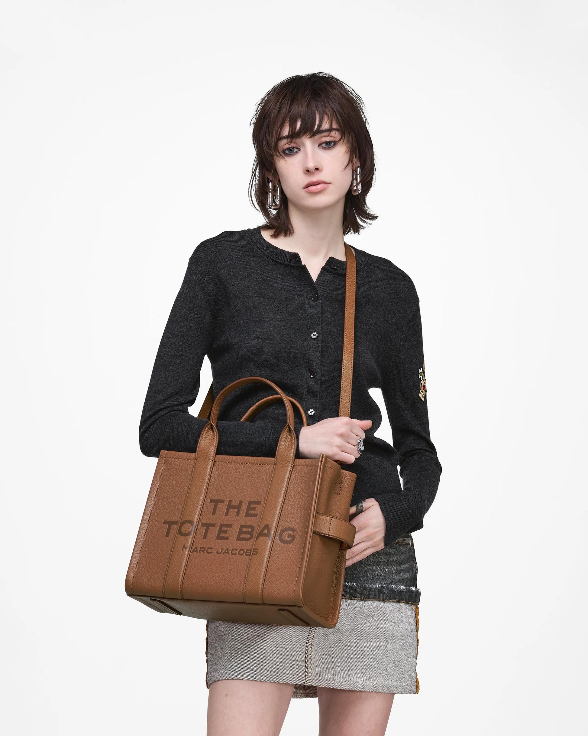 Bolsa Marc Jacobs The Leather Medium Tote Bag, Couro Legítimo, cor Óleo de Argan, vista lateral | Original Exports