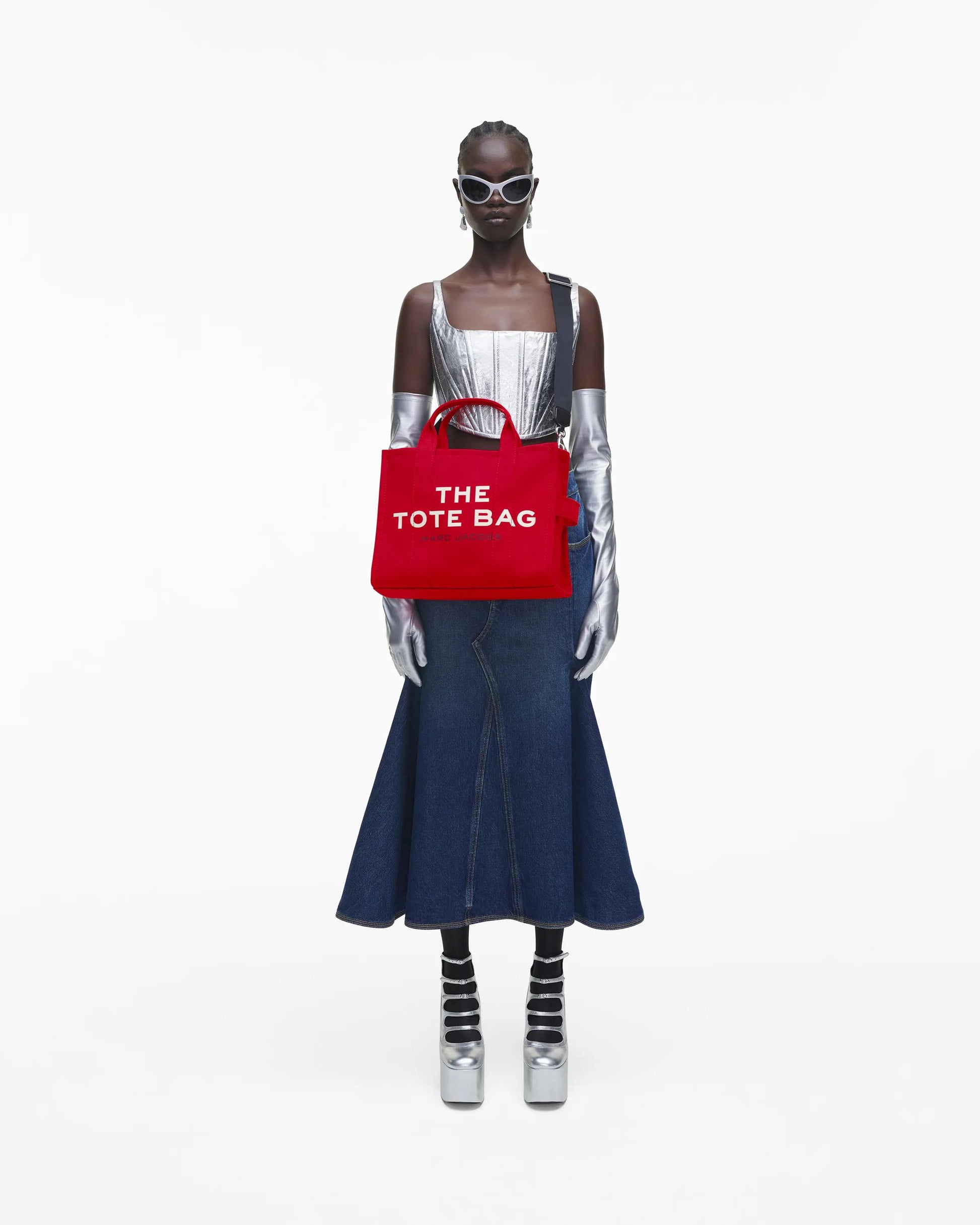 Bolsa Marc Jacobs The Canvas Medium Tote Bag, Lona de Algodão, cor Vermelho Intenso, vista lateral | Original Exports