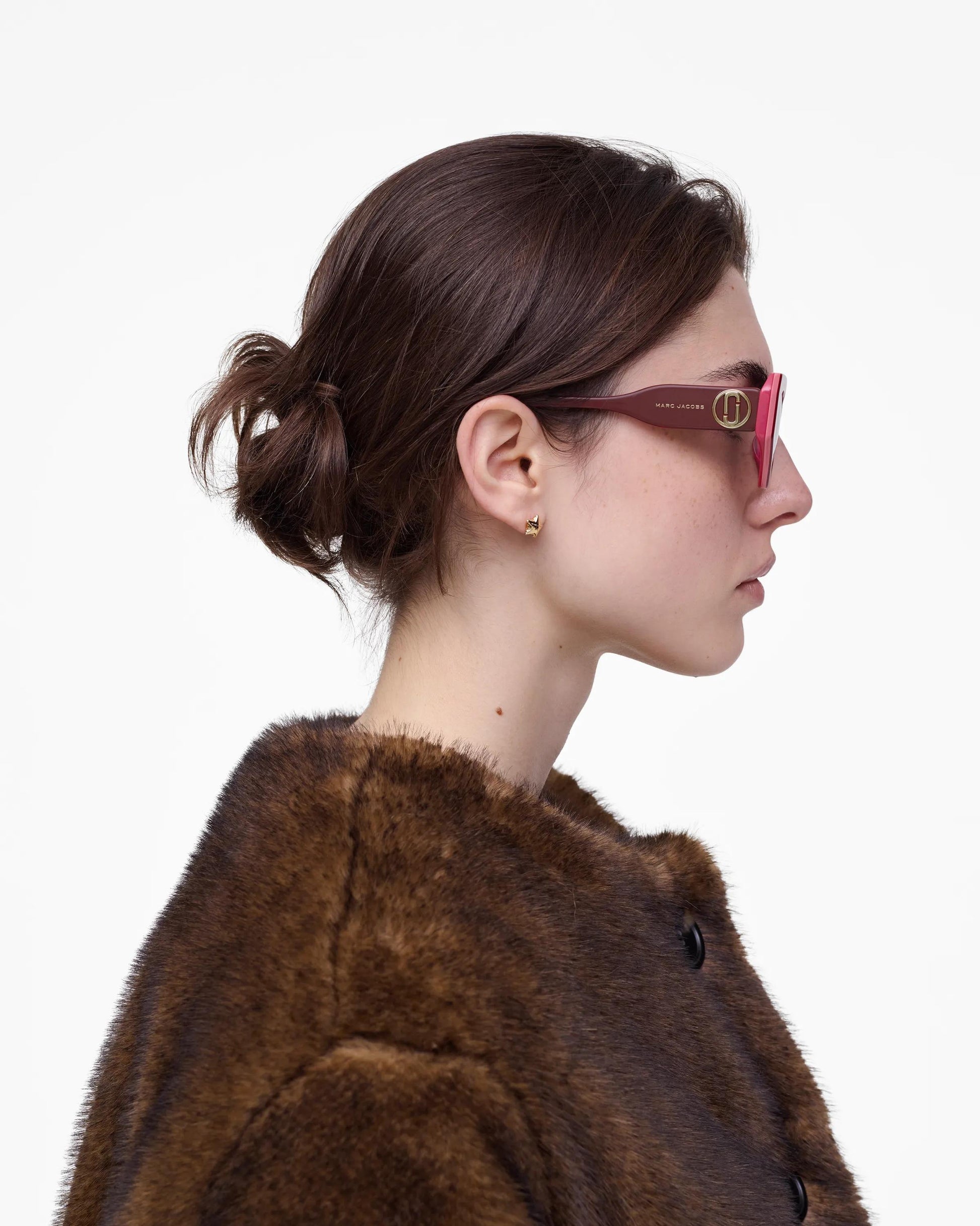 Óculos de Sol Marc Jacobs The J Marc Cat Eye Sunglasses, Acetato, cor Vermelho/Rosa, detalhe da armação | Original Exports