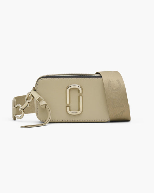 Bolsa Marc Jacobs The Snapshot DTM, Couro Saffiano Legítimo Tonal, cor Cáqui, vista frontal | Original Exports