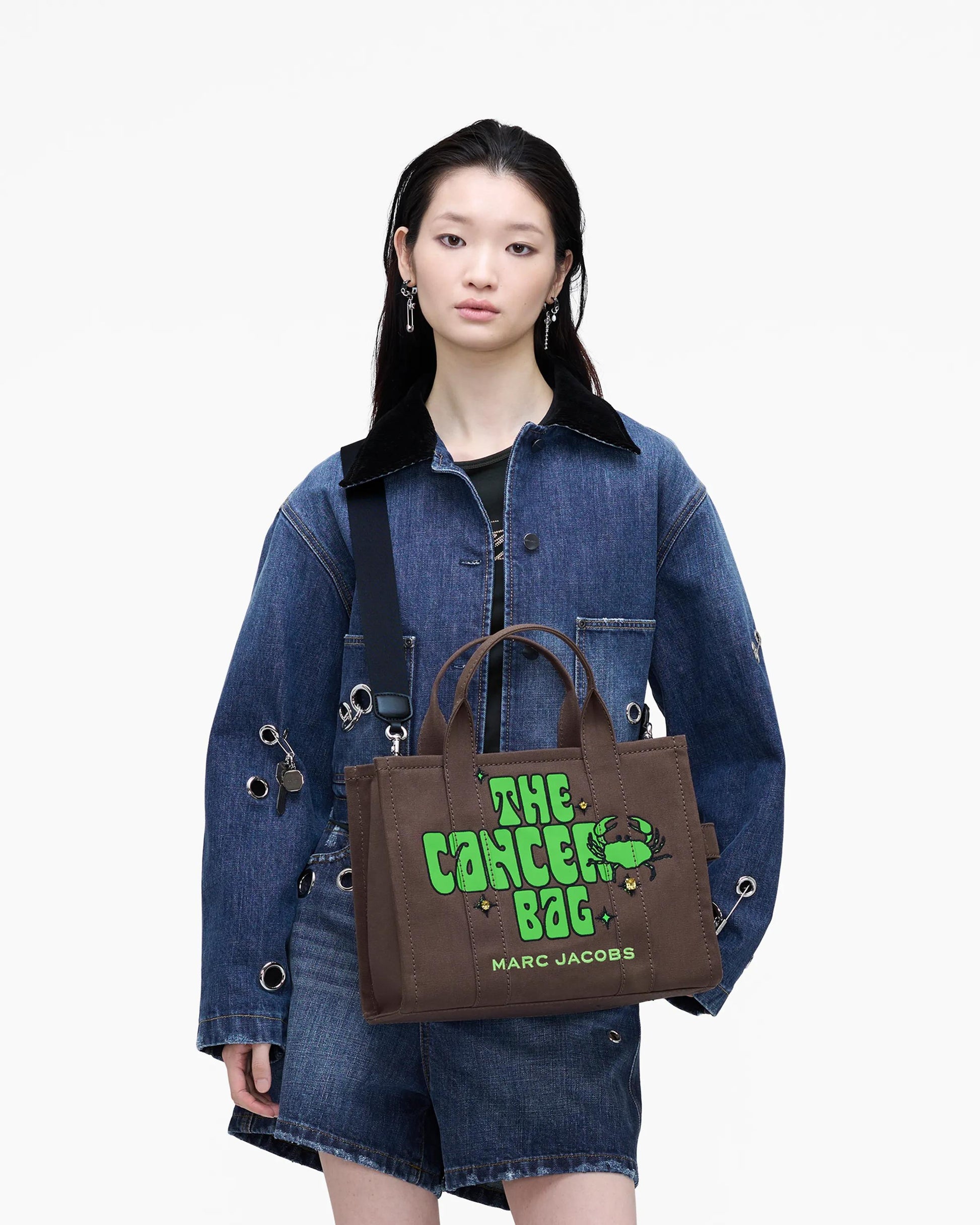 Bolsa Marc Jacobs The Zodiac Tote Bag, Lona de Algodão, cor Câncer, vista lateral | Original Exports