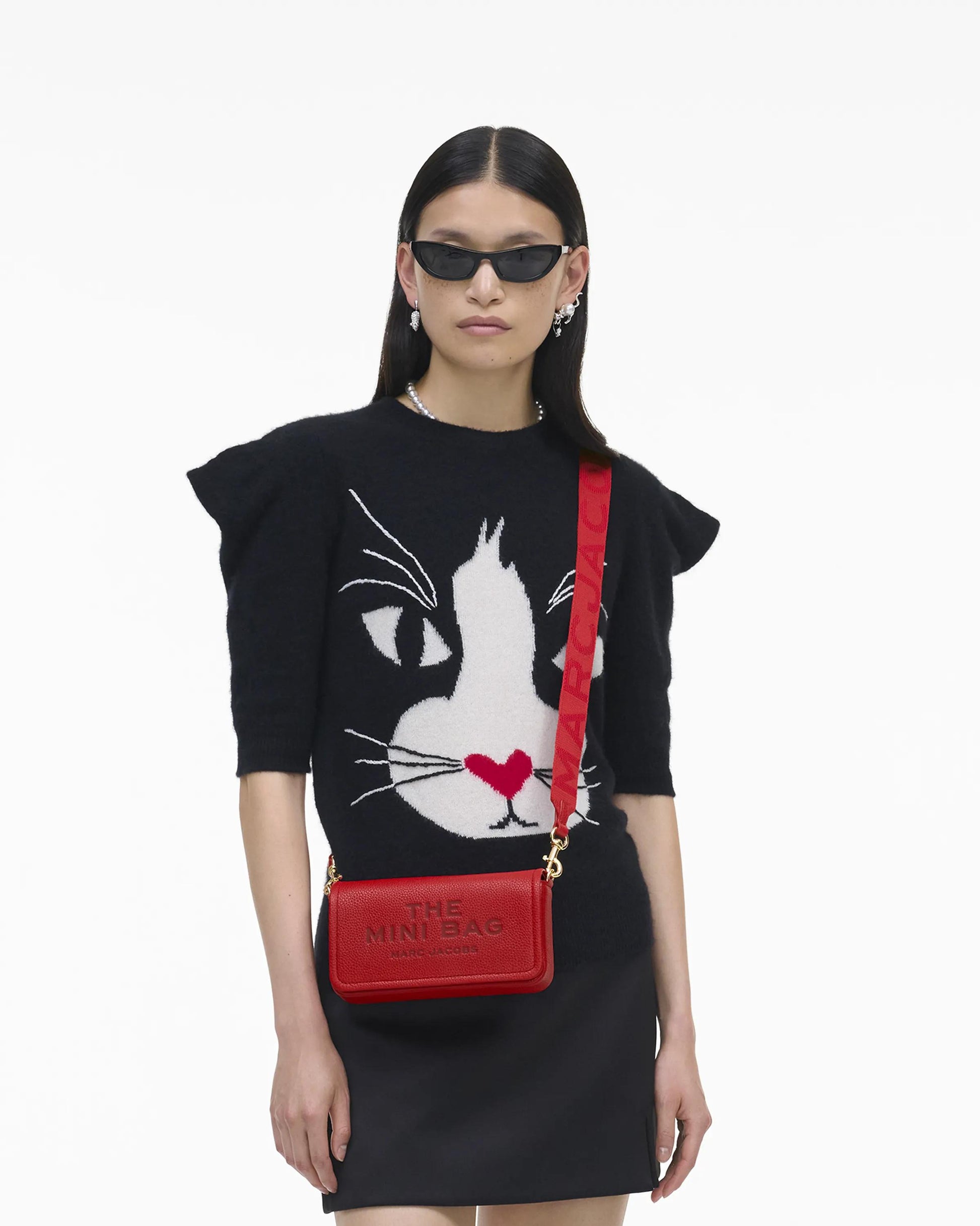 Bolsa Marc Jacobs The Leather Mini Bag, Couro Legítimo, cor Vermelho Intenso, vista lateral | Original Exports