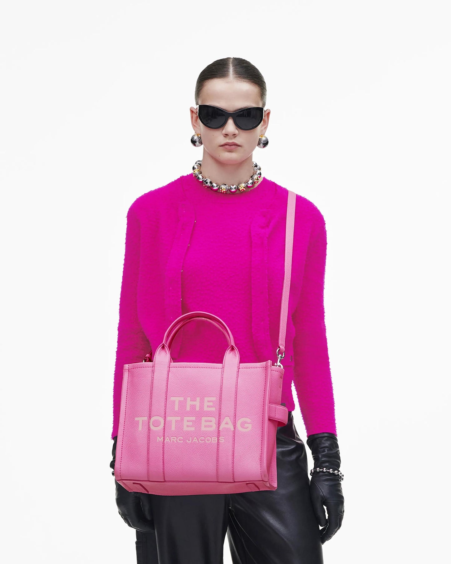 Bolsa Marc Jacobs The Leather Medium Tote Bag, Couro Legítimo, cor Rosa Pétala, vista lateral | Original Exports