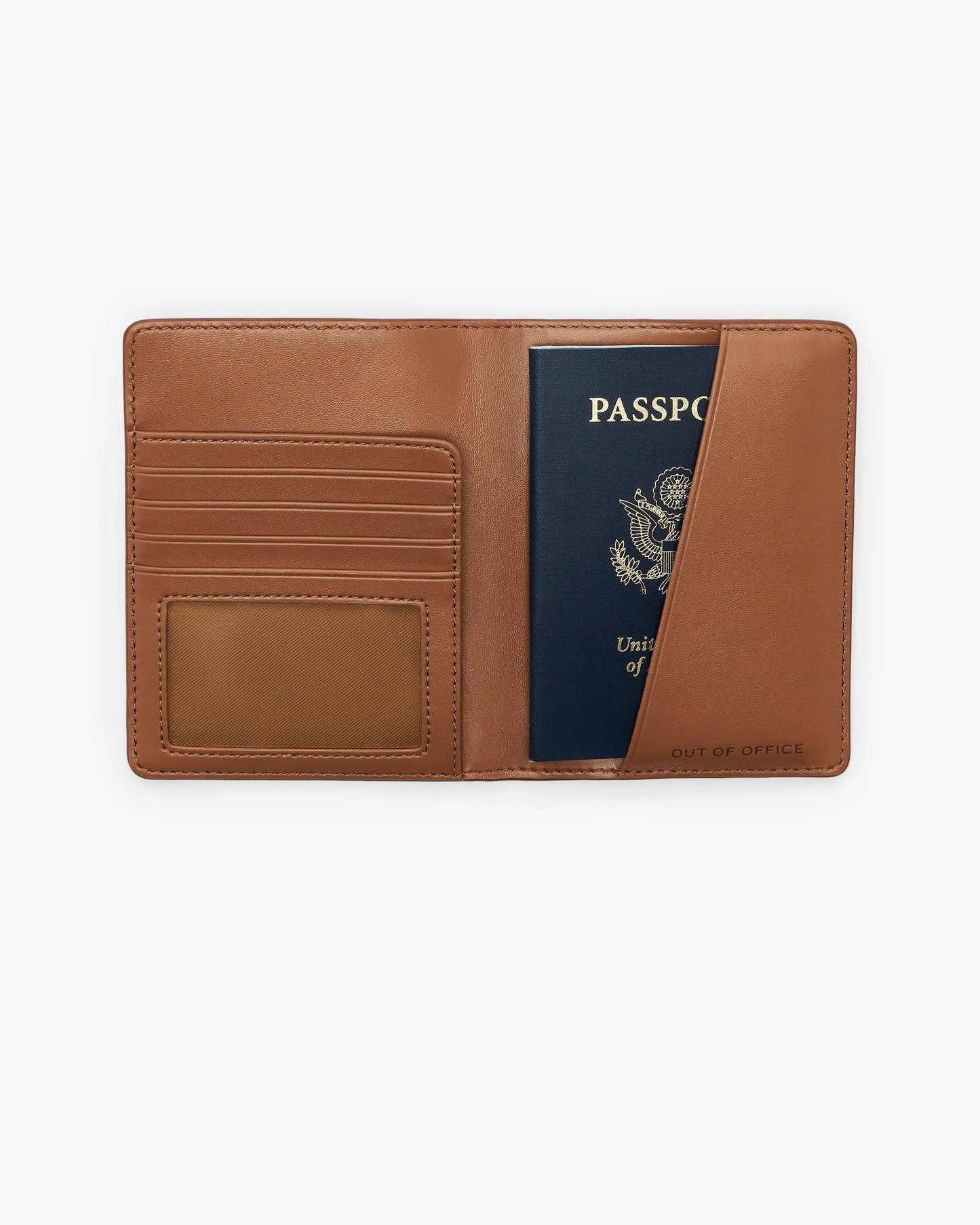 Carteira Marc Jacobs The Passport Case, Couro Martelado, cor Óleo de Argan, vista interna | Original Exports