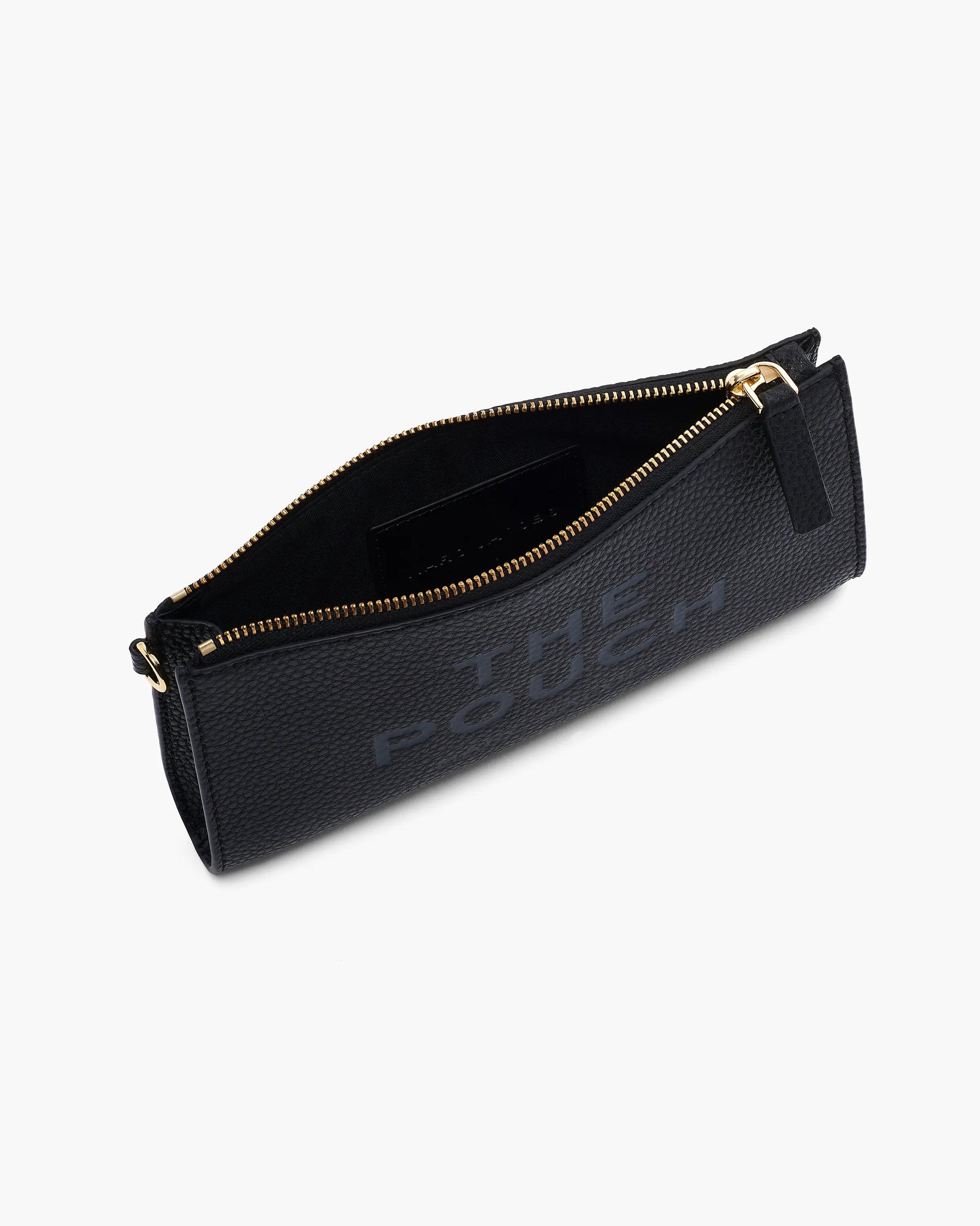 Pochete Marc Jacobs The Leather Pouch, Couro Martelado, cor Preto, detalhe do material | Original Exports