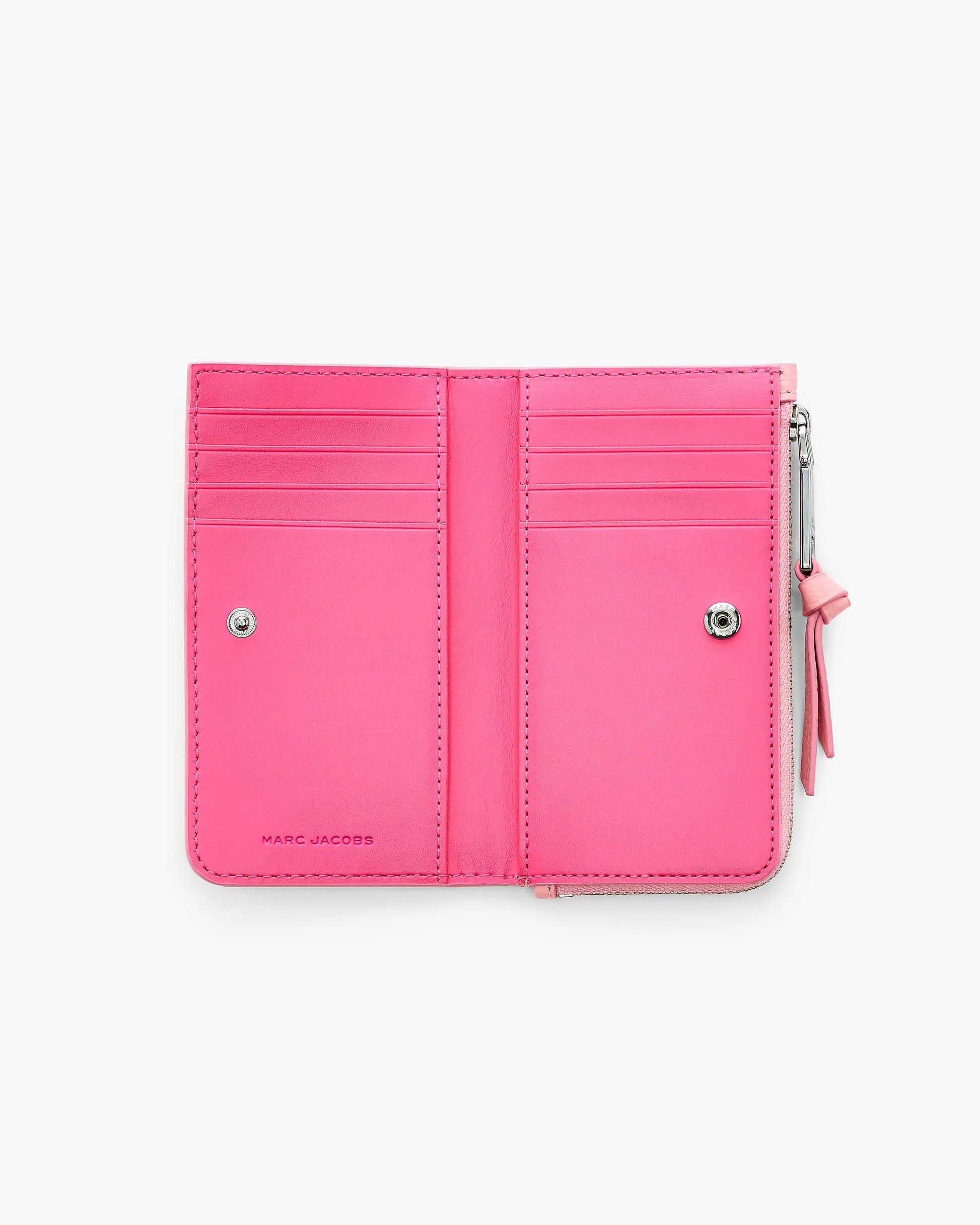 Carteira Marc Jacobs The Leather Slim Wallet, Couro Legítimo, cor Rosa Fita, vista lateral | Original Exports