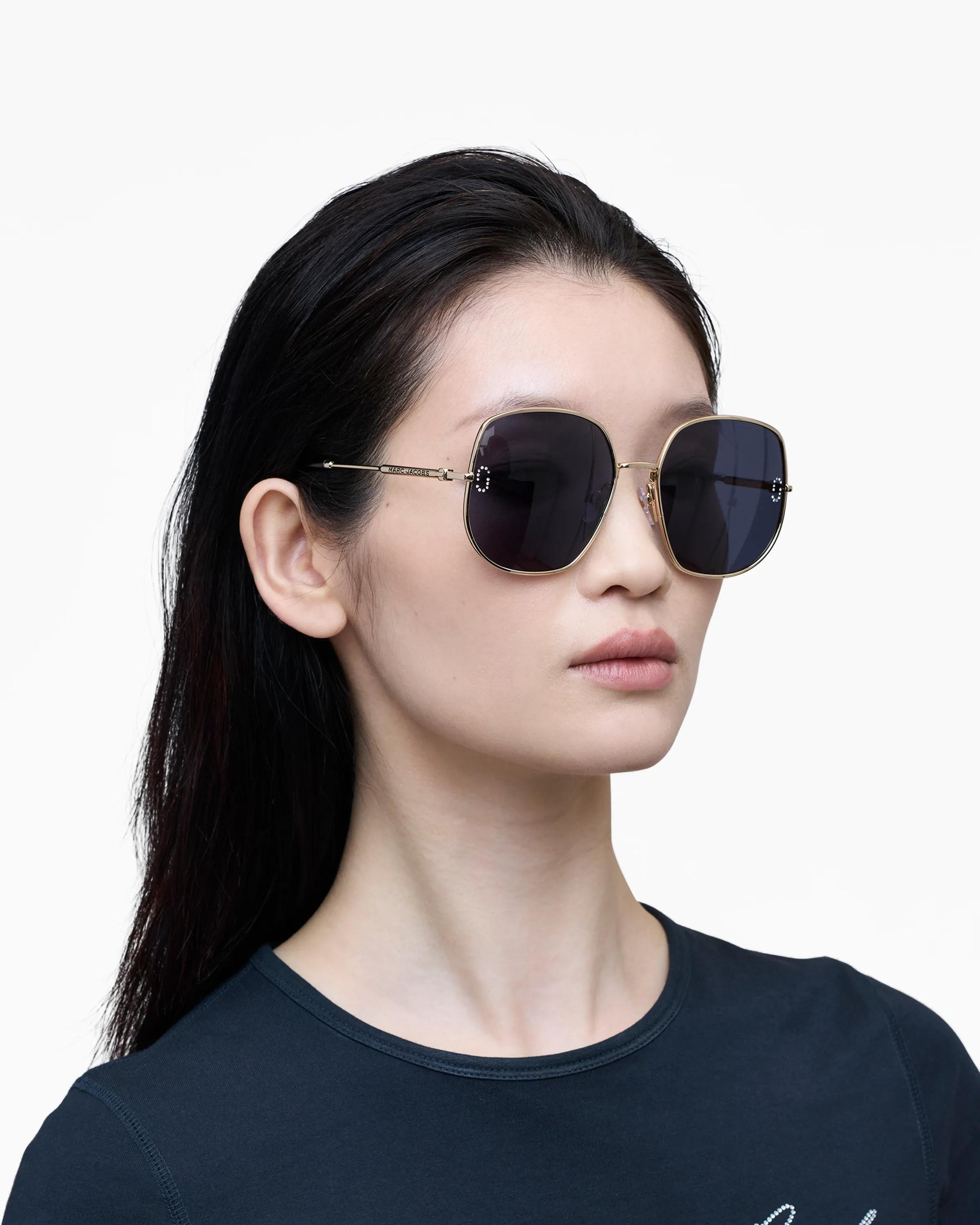 Óculos de Sol Marc Jacobs The Pave J Marc Sunglasses, Metal, cor Dourado, vista lateral | Original Exports