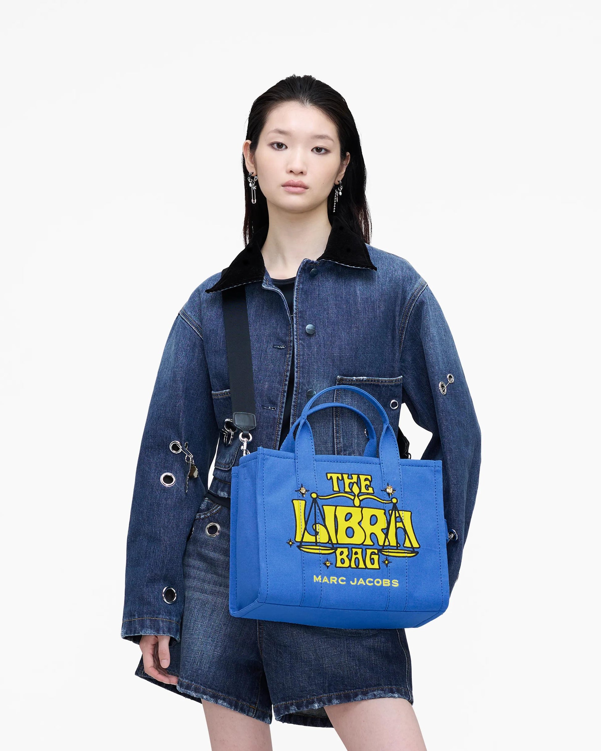Bolsa Marc Jacobs The Zodiac Tote Bag, Lona de Algodão, cor Libra, vista lateral | Original Exports