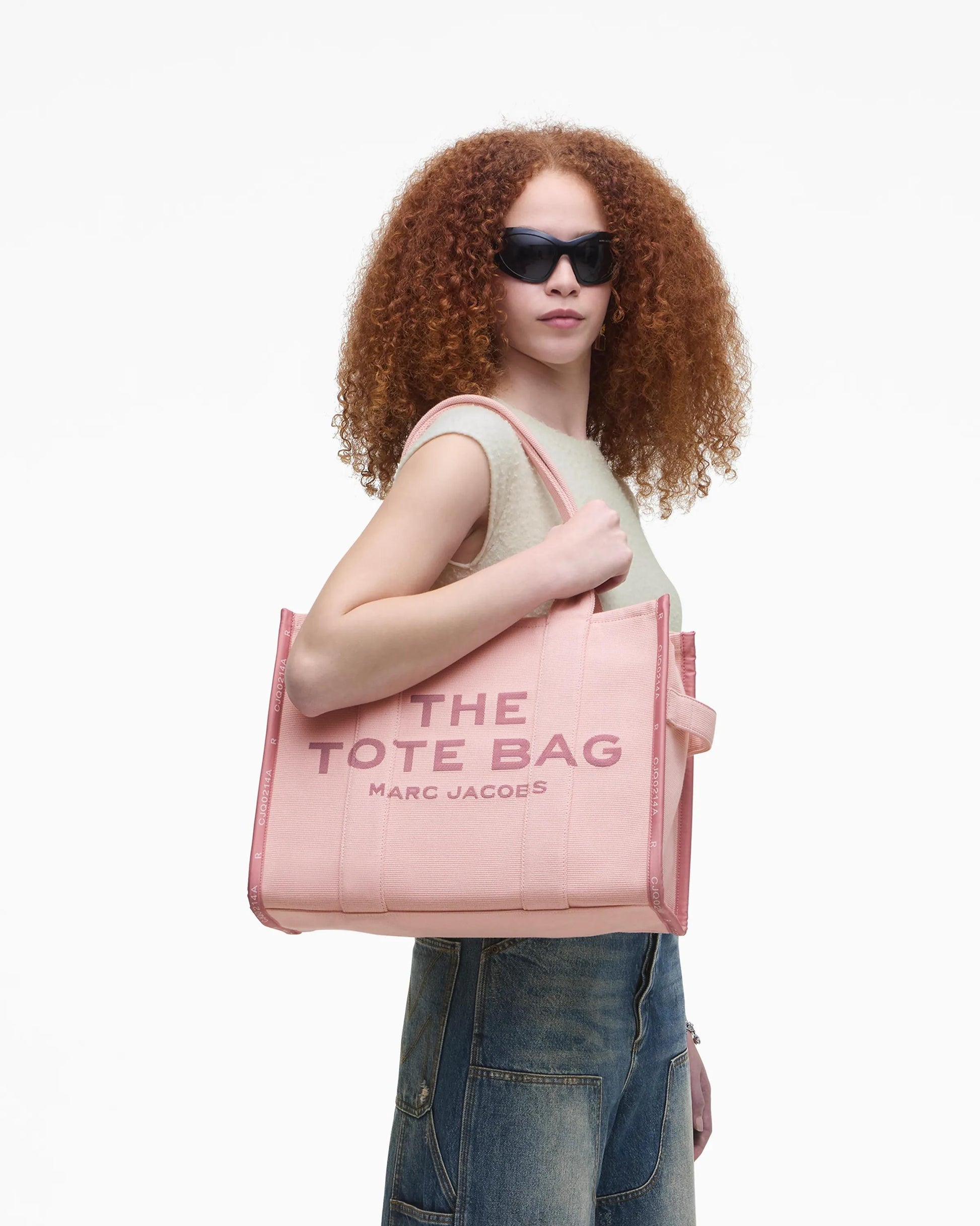 Bolsa Marc Jacobs The Jacquard Large Tote Bag, Jacquard Tecido de Luxo, cor Rosé, vista lateral | Original Exports