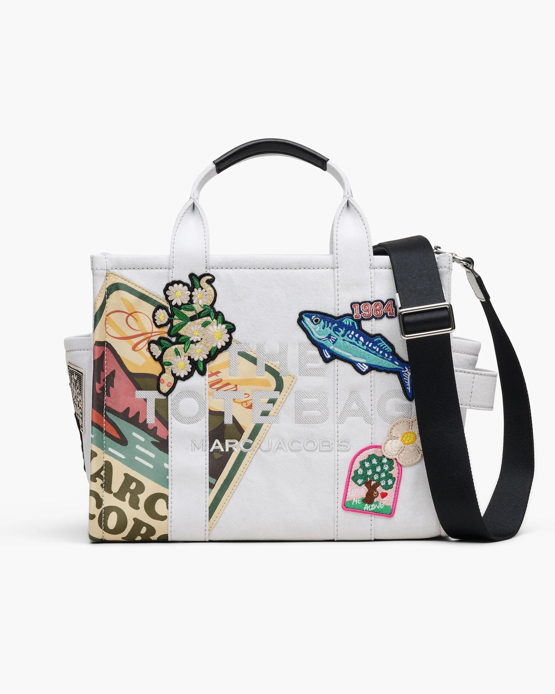 Bolsa Marc Jacobs The Camp Patchwork Denim Medium Tote Bag, Jeans com patchwork, cor Jeans Claro, vista frontal | Original Exports