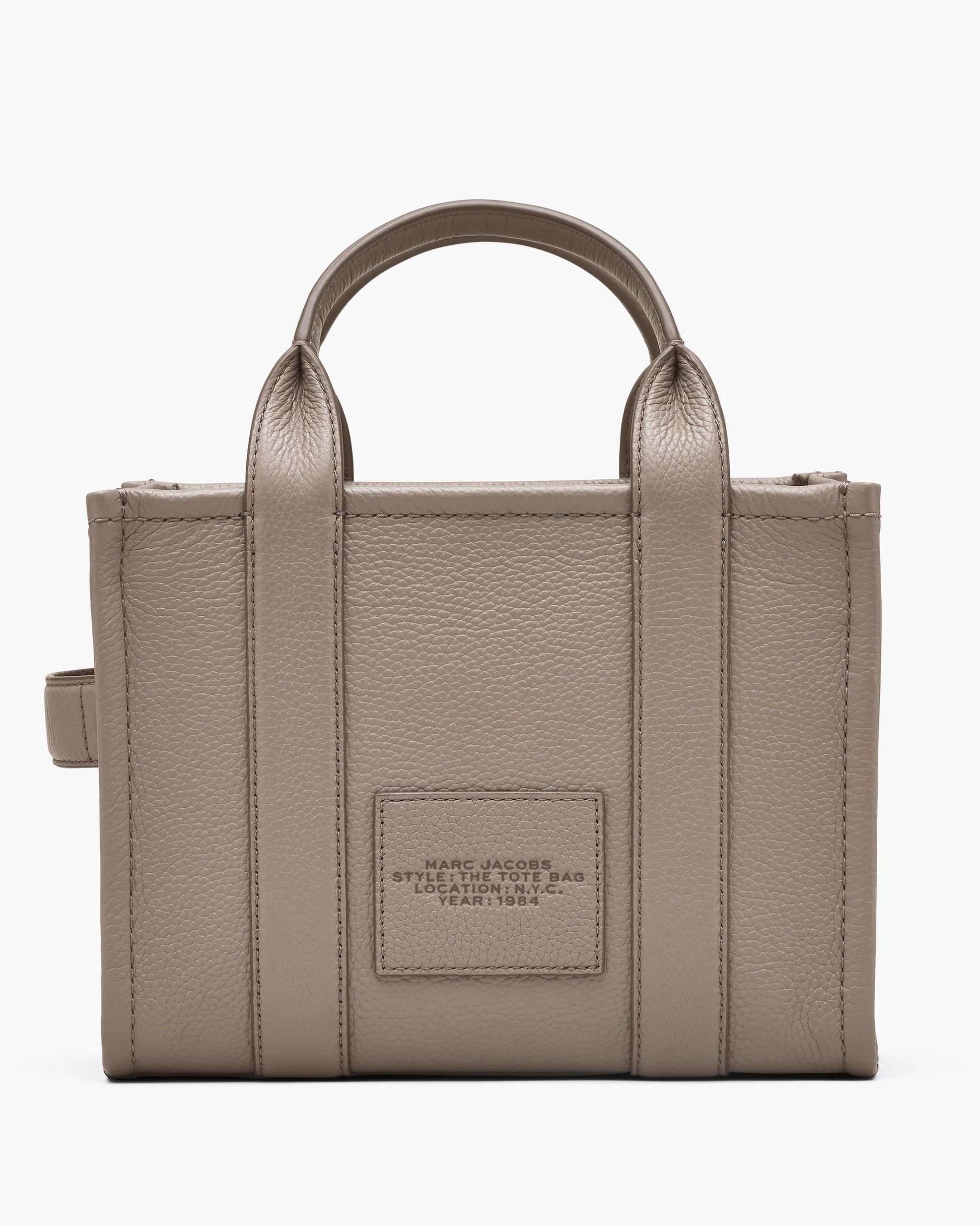Bolsa Marc Jacobs The Leather Small Tote Bag, Couro Legítimo, cor Cimento, detalhe do material | Original Exports