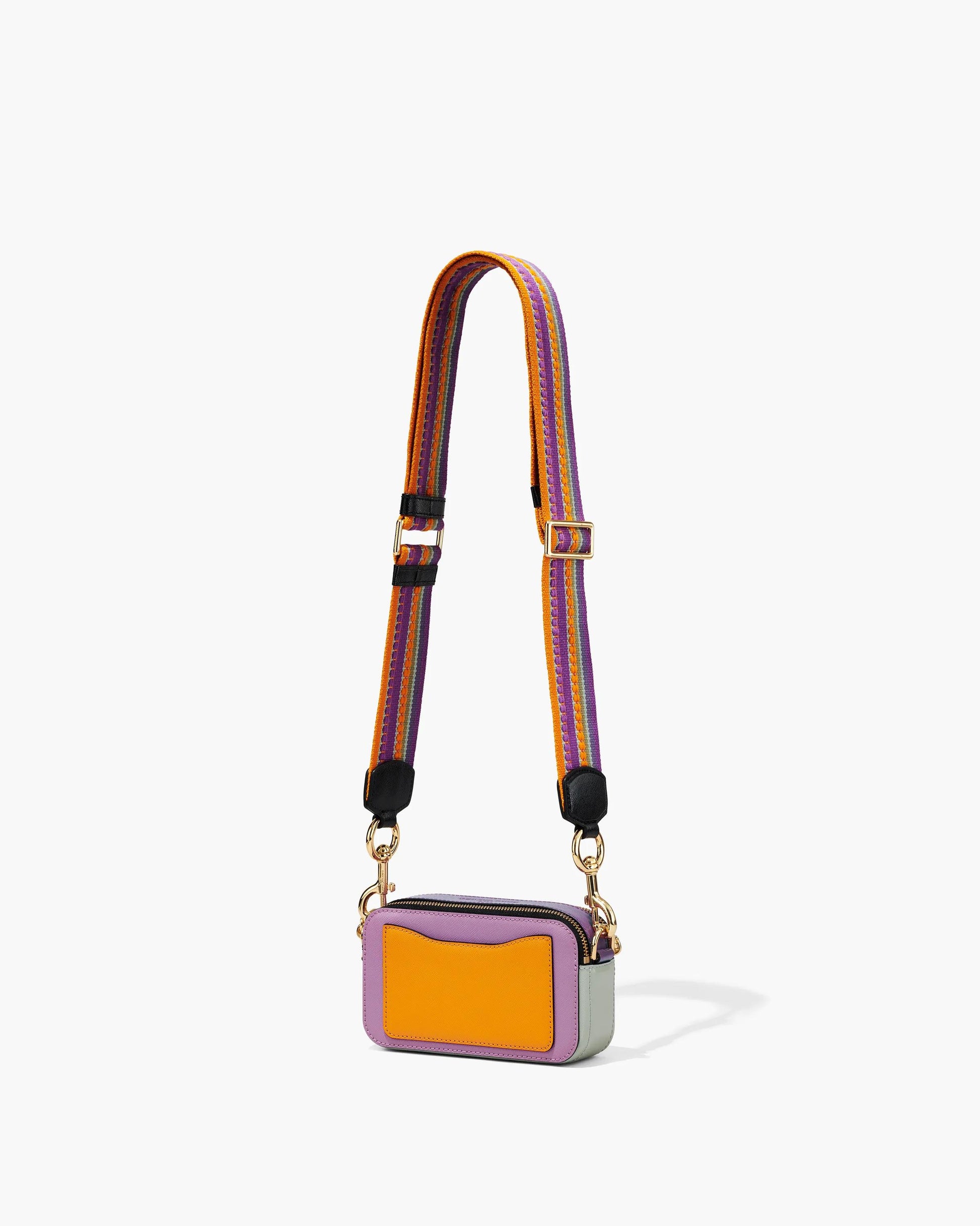 Bolsa Marc Jacobs The Snapshot Colorblock, Couro Saffiano Legítimo, cor Orquídea Real Multicolor, vista lateral | Original Exports