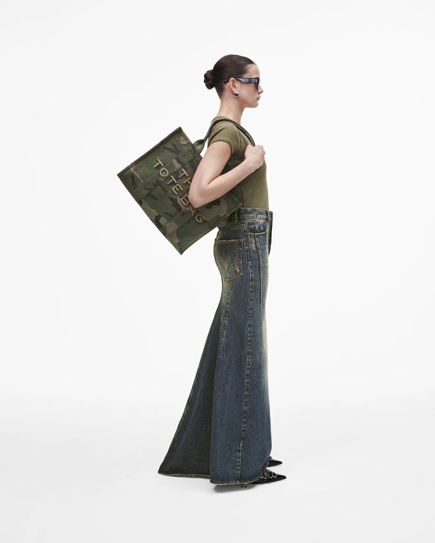 Bolsa Marc Jacobs The Camo Jacquard Large Tote Bag, Jacquard Camuflado, cor Camuflado Multicolor, vista lateral | Original Exports